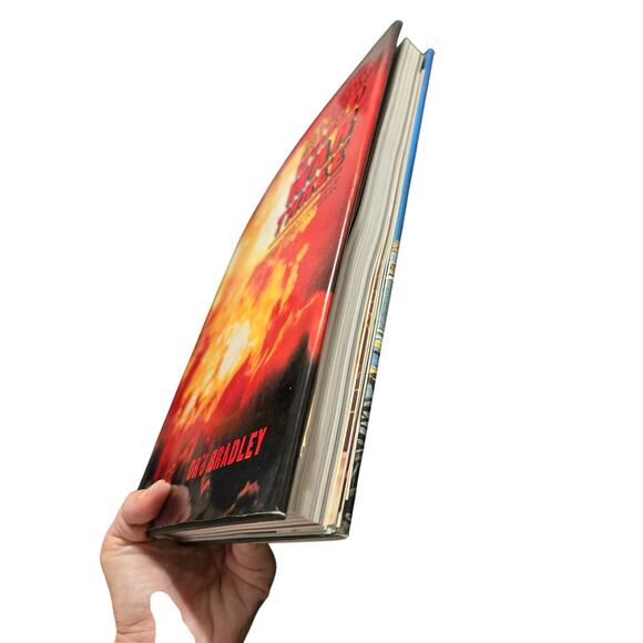 The illustrated history of world War three by Dr J Bradley 0711202524 windward - Picture 3 of 6